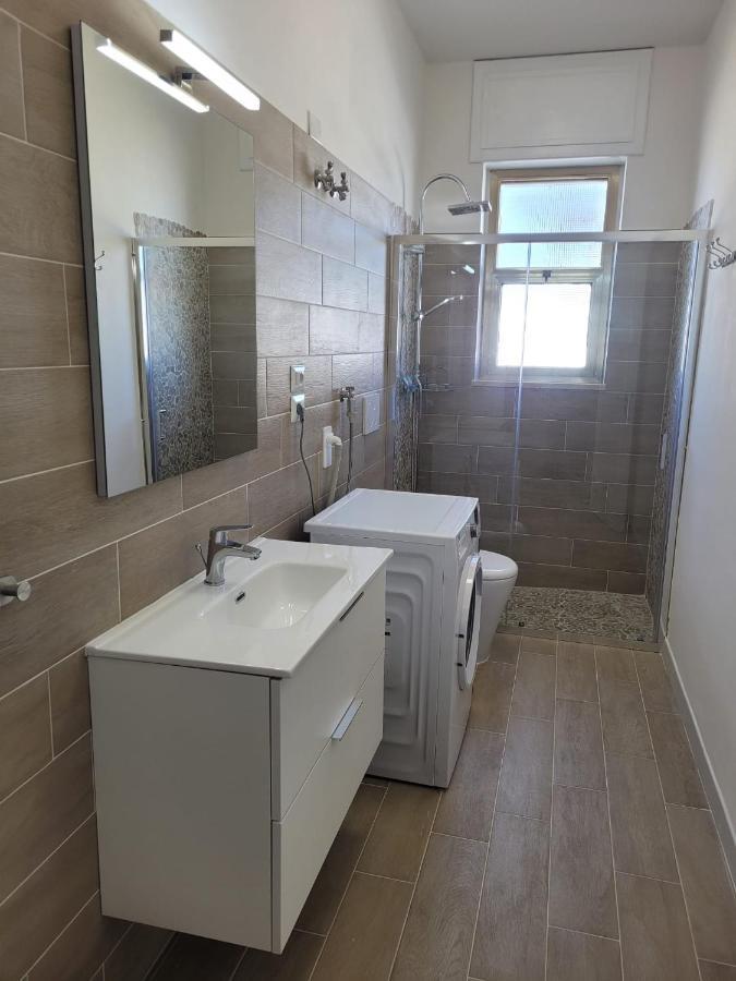 Appartamento Demetrio 50M Mare & Shopping Lido Marini Exterior photo